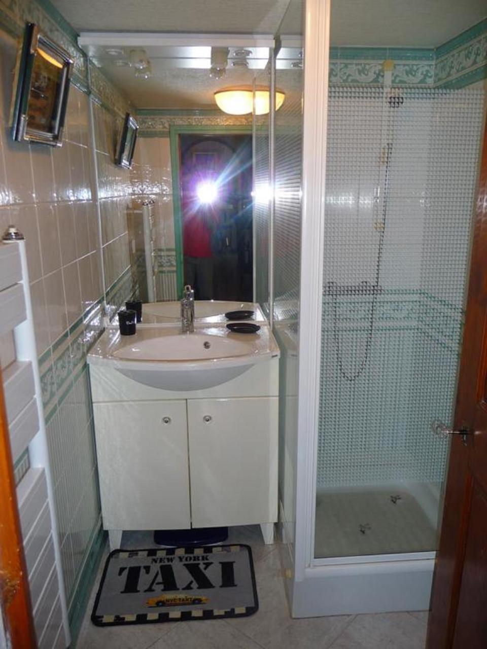 Apartamento Mas des Sentes Nans-les-Pins Exterior foto