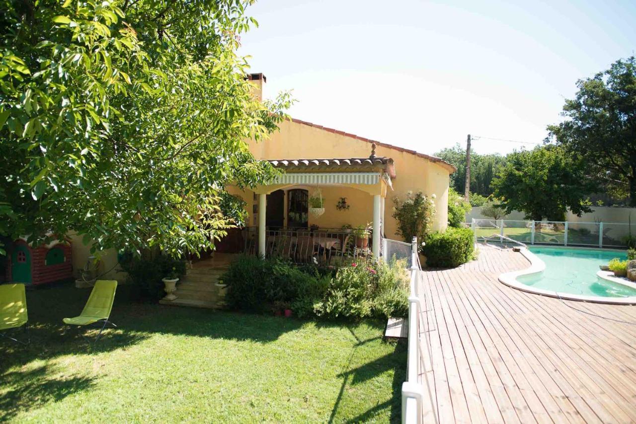 Apartamento Mas des Sentes Nans-les-Pins Exterior foto